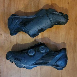 Bontrager Carbon XXX Mountain Bike Shoe Size 40 Women's 8.5 Men's 7
